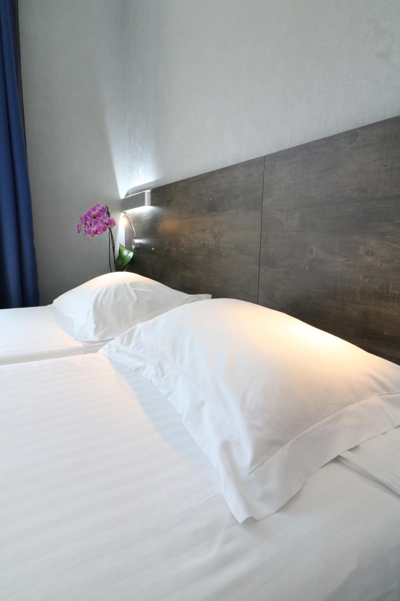 לה טורבי Hotel Napoleon מראה חיצוני תמונה
